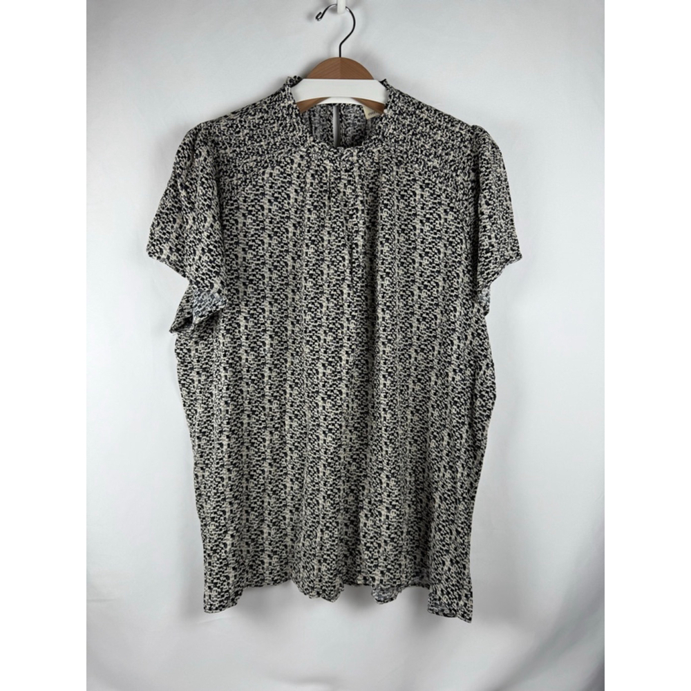 NWOT Women's everleigh Blouse Black/Tan Short Sleeve Size XL $15 w/$25 purchase